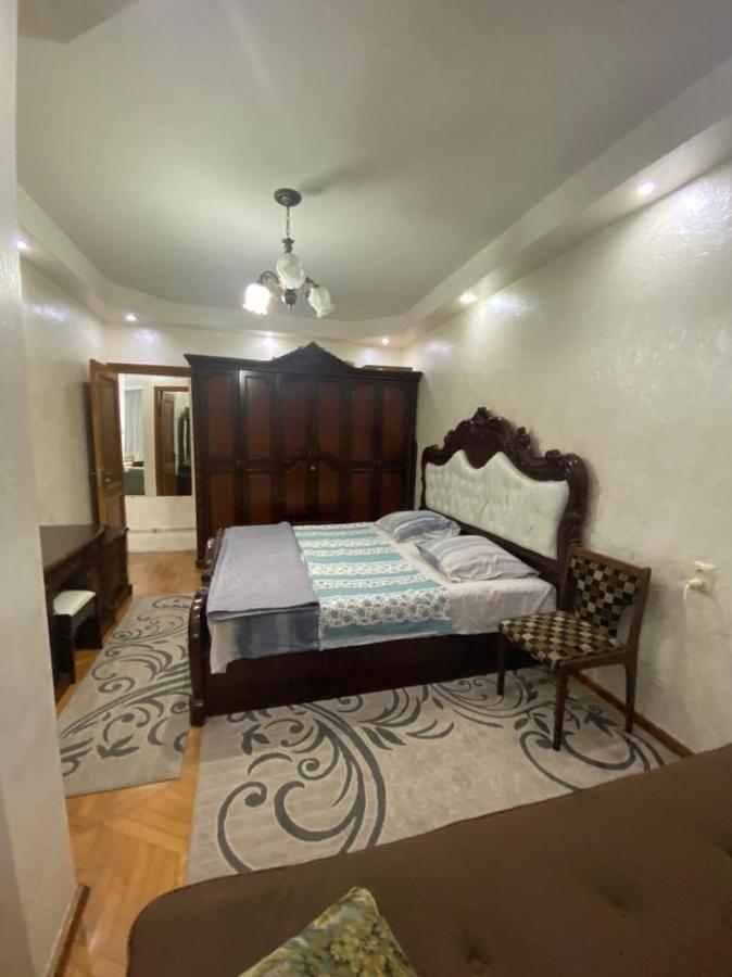 Apartment Ge Zvezda Batumi Luaran gambar