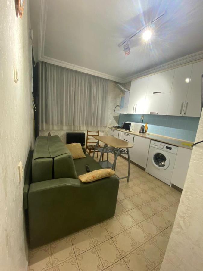 Apartment Ge Zvezda Batumi Luaran gambar