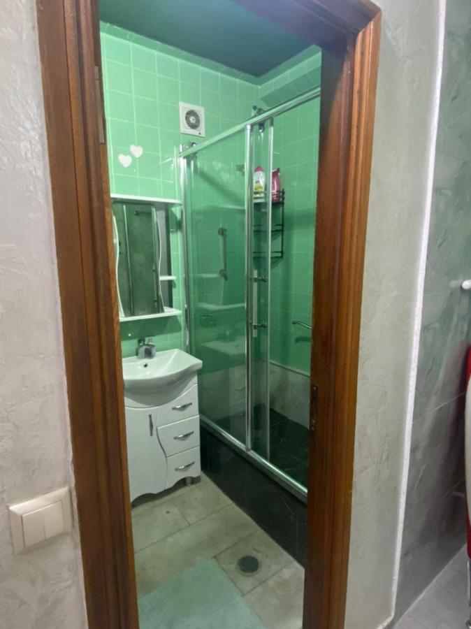 Apartment Ge Zvezda Batumi Luaran gambar