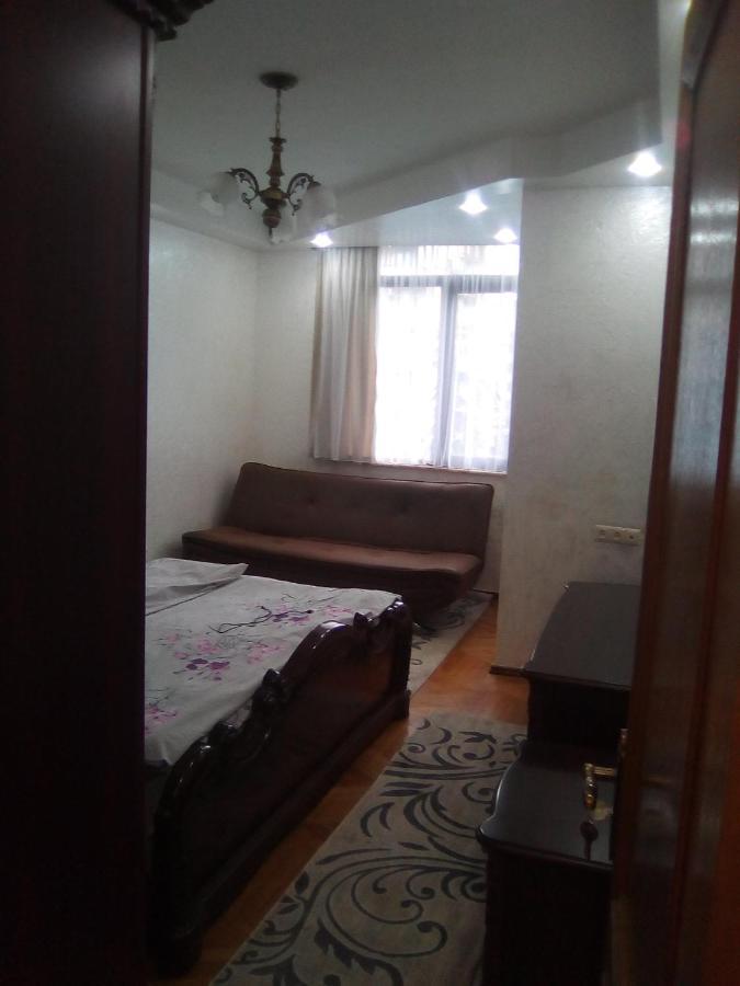 Apartment Ge Zvezda Batumi Luaran gambar